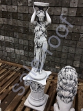 Скульптура бетонная "Девушка подиум"/подиум С 125
